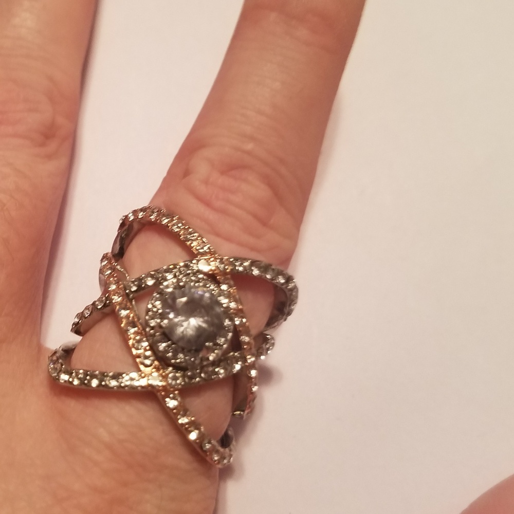 ♡Two-Tone Criss Cross White Sapphire Ring